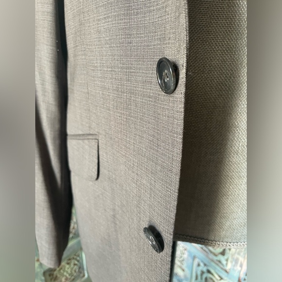 Kenneth Cole Men’s Two Button Charcoal Gray Suit and Slacks, 38R/32W - Picture 3 of 12